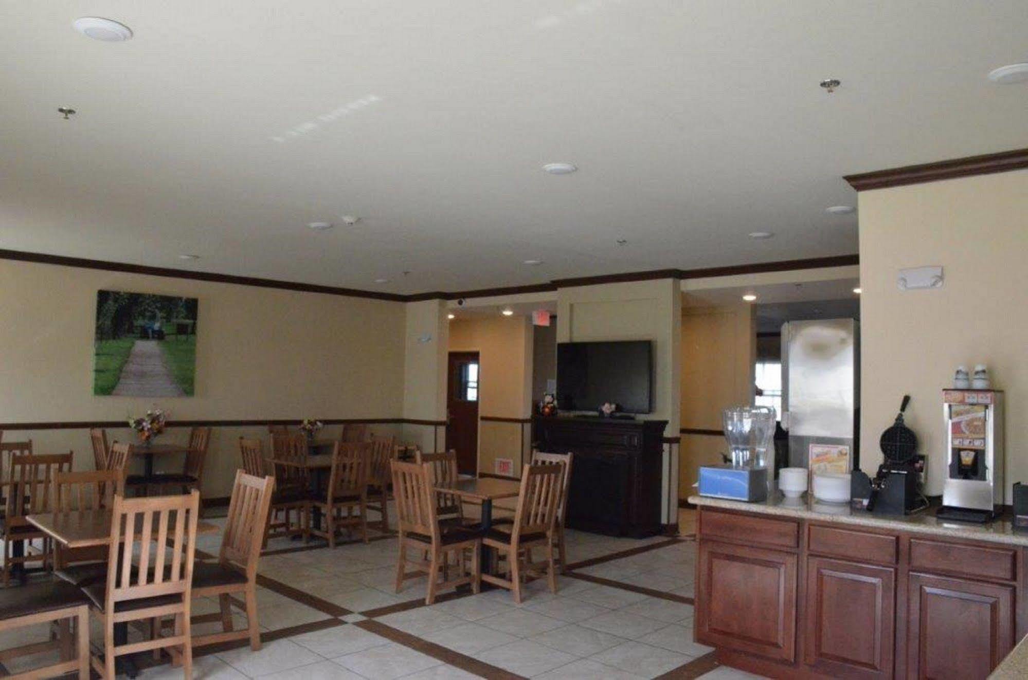 Spark By Hilton Minot Exterior foto